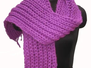 Unisex Knitted Plaid Scarf – Cozy Woolen Muffler in Purple